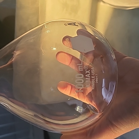 Huge vintage glass 1000ml science beaker with lid - Picture 6 of 11